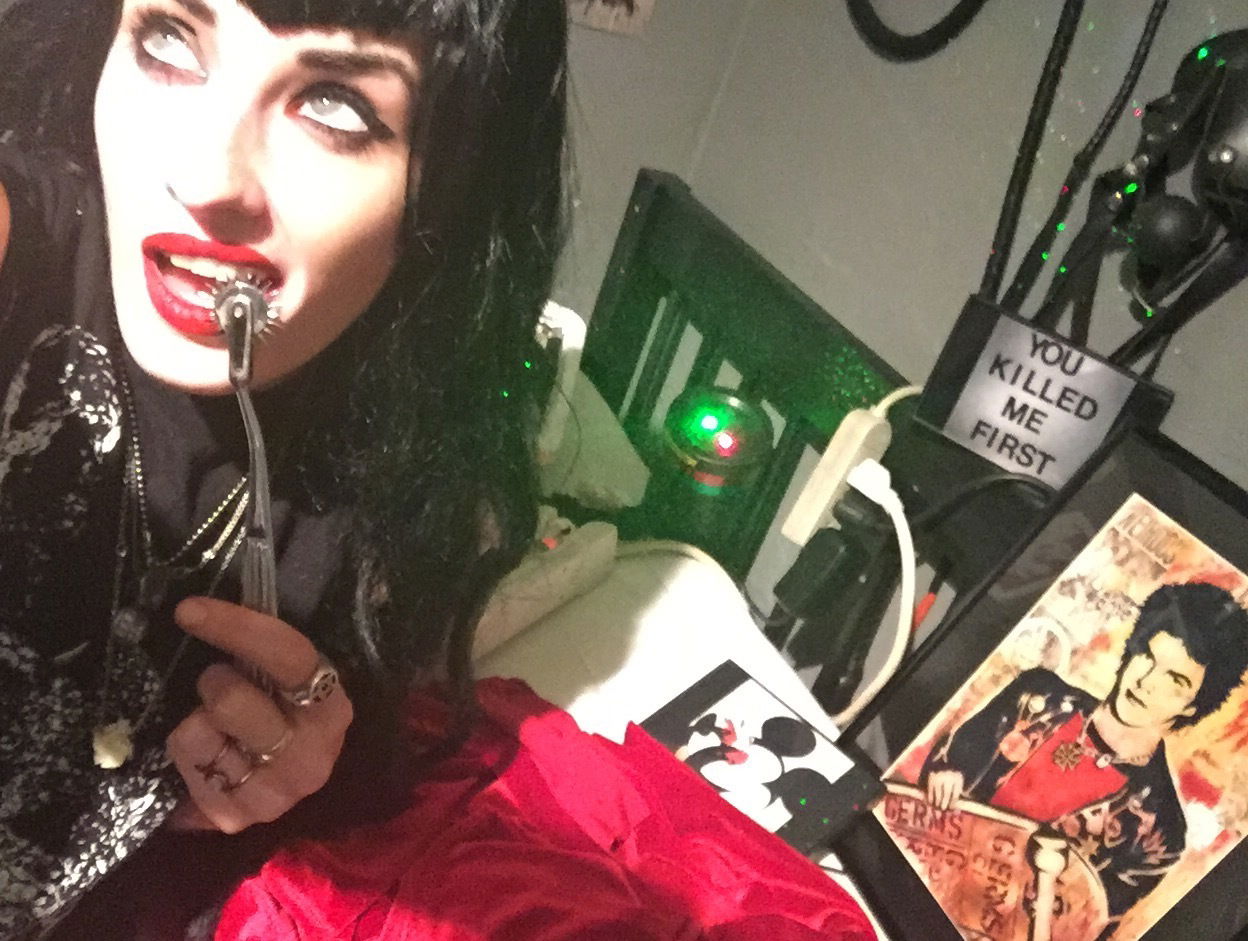 Banner of angelina_mayhem