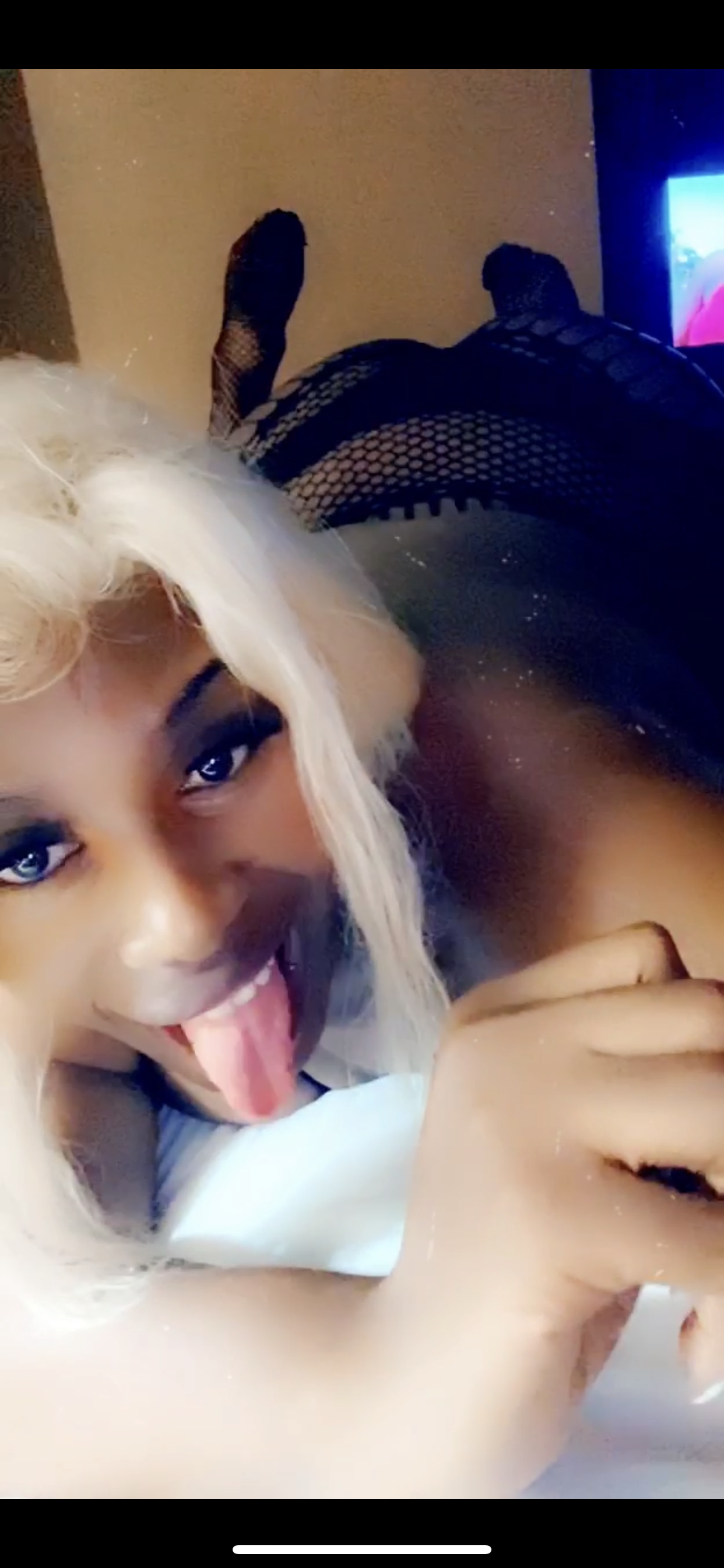 Banner of famousjuicylips69