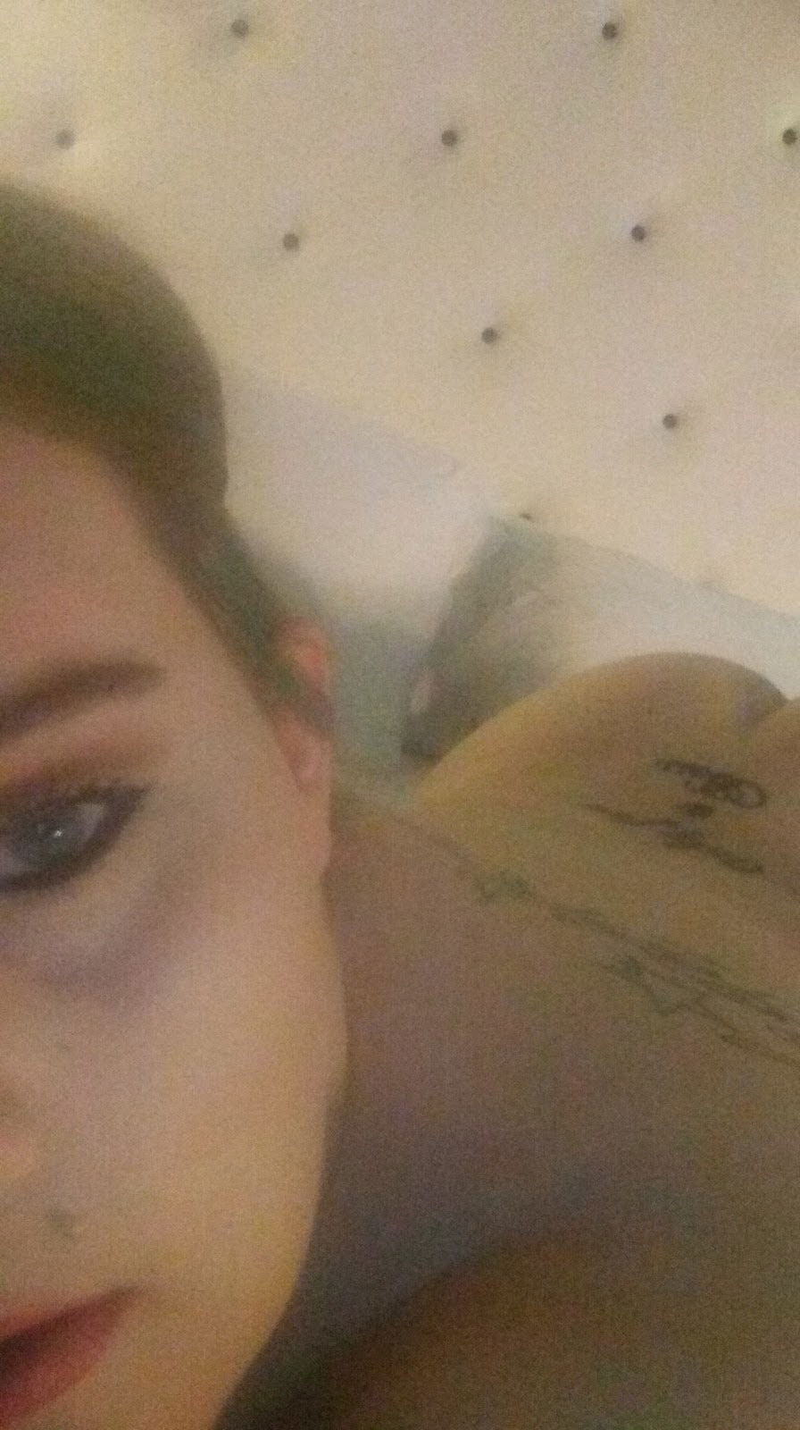 Banner of missbedroomeyes