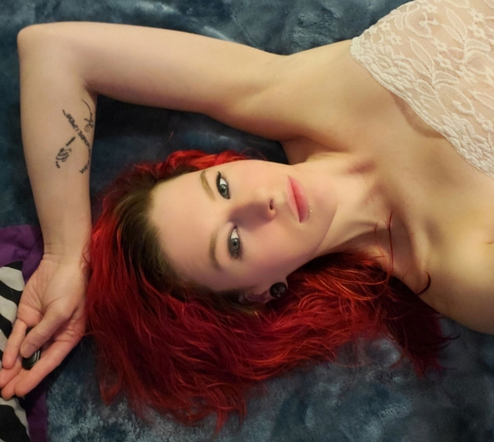 Banner of realflyyrealeyes