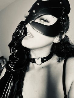ᖇOᑕKᖻ 🖤
